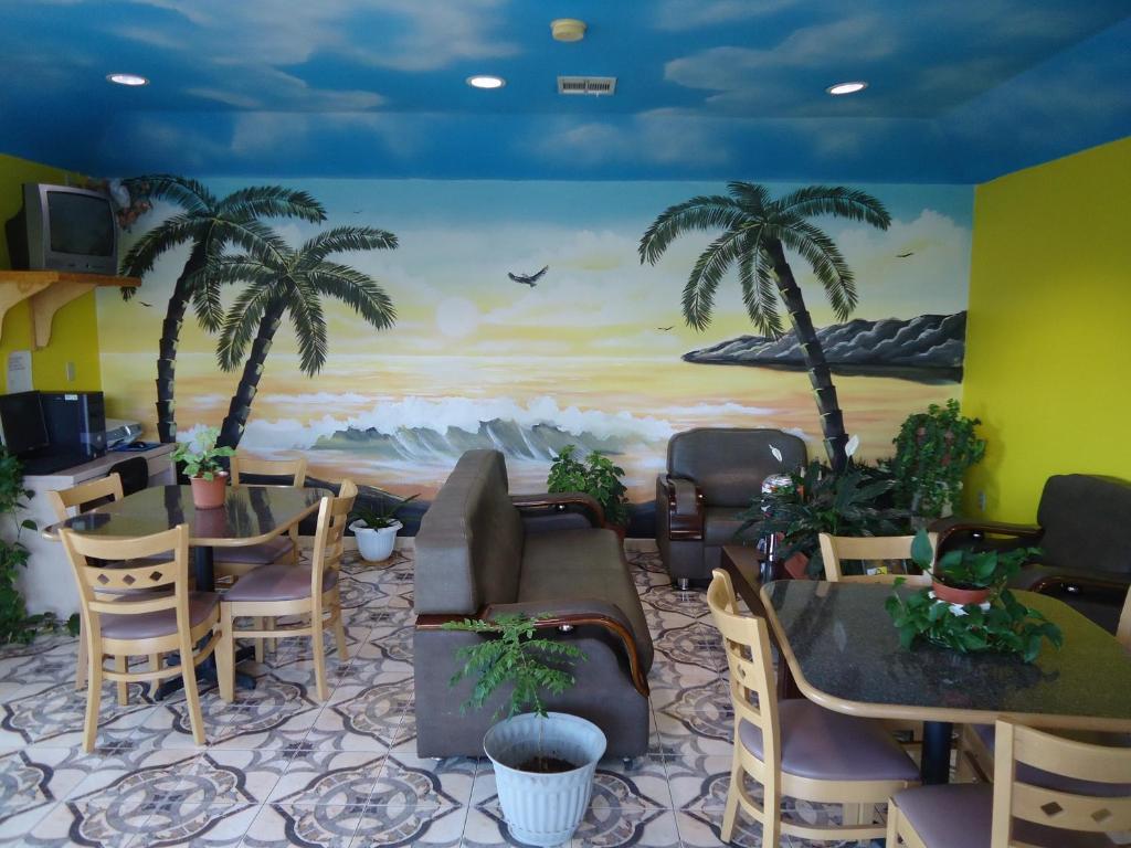 צ'אנלוויו Sapphire Inn & Suites מראה חיצוני תמונה